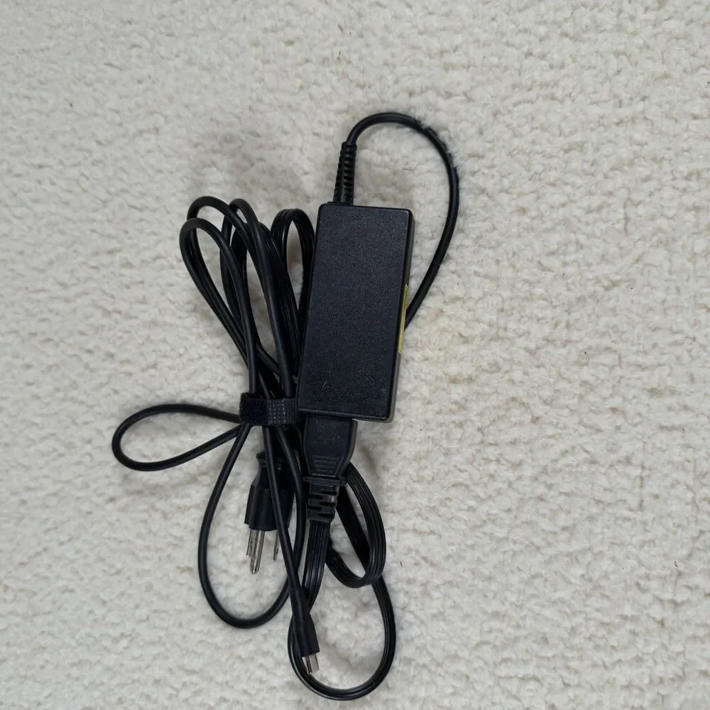 Chicony AC Adapter 20V 45W A18-045N1A A16-045N1A UP/N A045RP05P